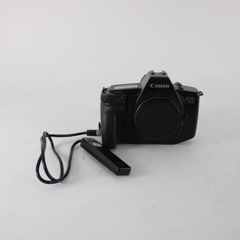 Canon EOS 630 Camera Body NO LENSE With Accessories Camera